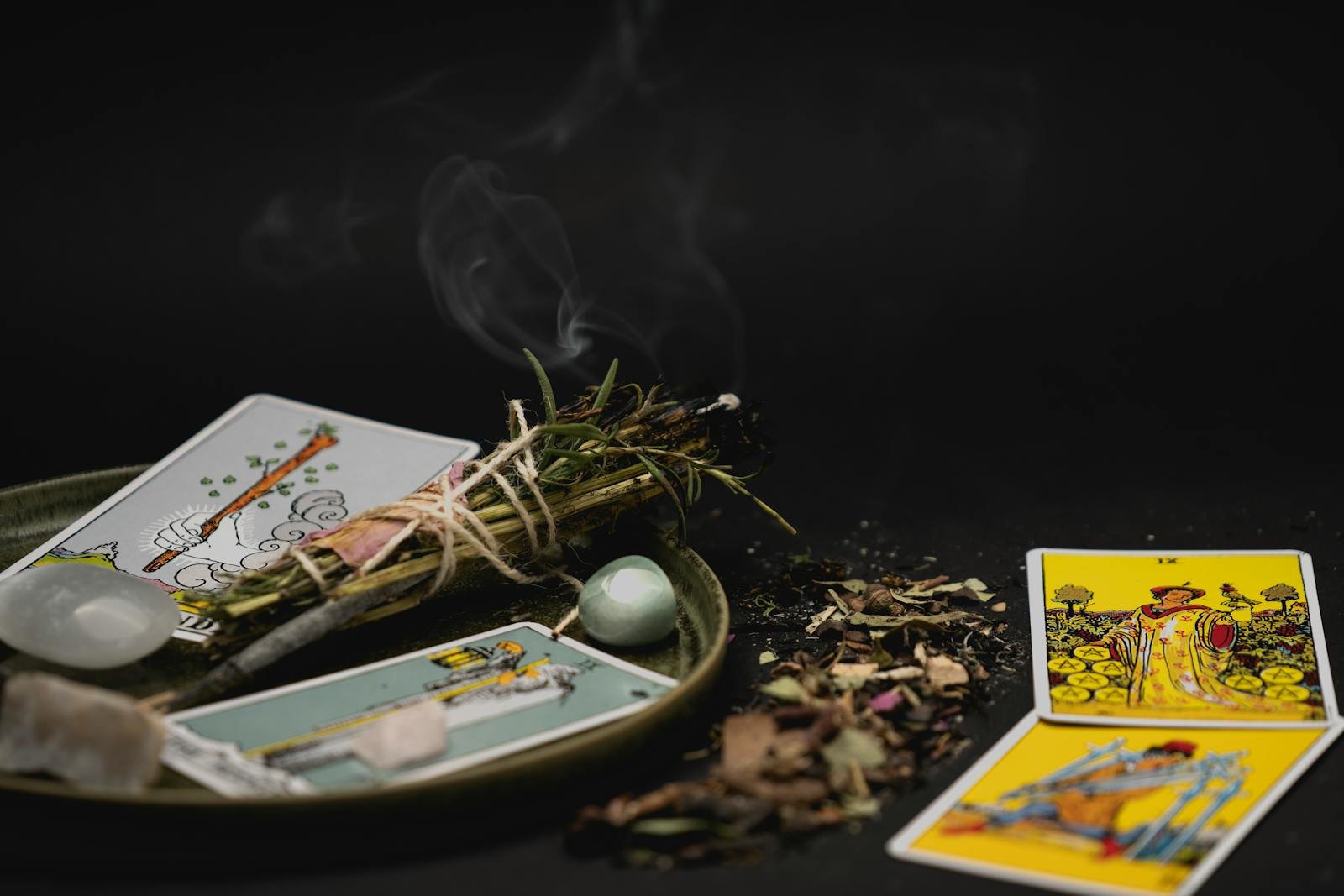 🔮 Tarot Tanfolyam – Kapcsolódj a Képek Bölcsességéhez